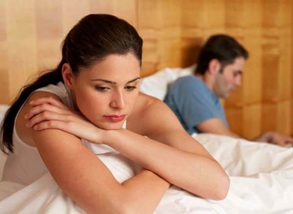 Мужщина и женщина, любовный треугольник